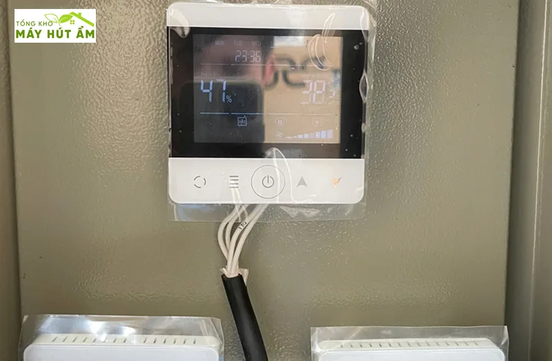 máy hút ẩm treo trần kosmen km-66e